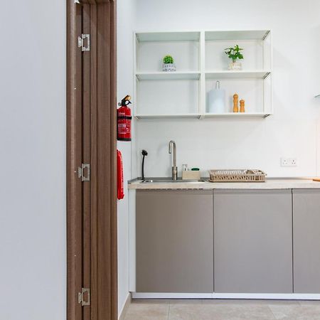 Sandstone Apartment 17 Марсаскала Екстериор снимка