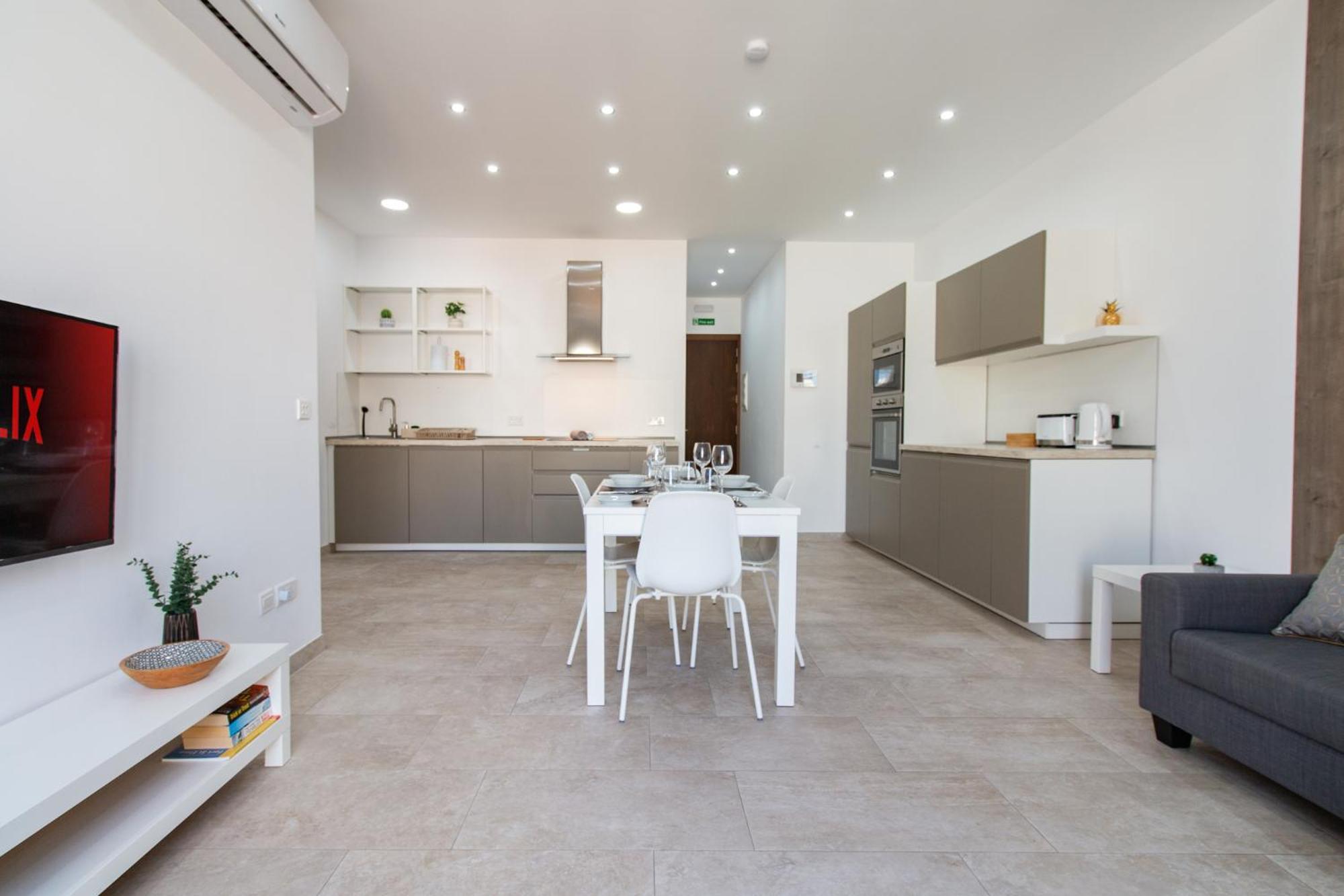 Sandstone Apartment 17 Марсаскала Екстериор снимка