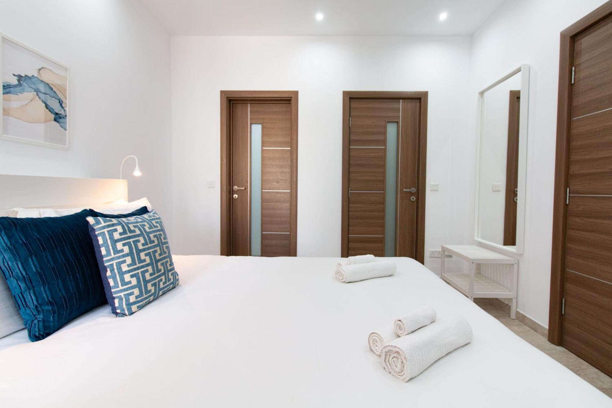 Sandstone Apartment 17 Марсаскала Екстериор снимка