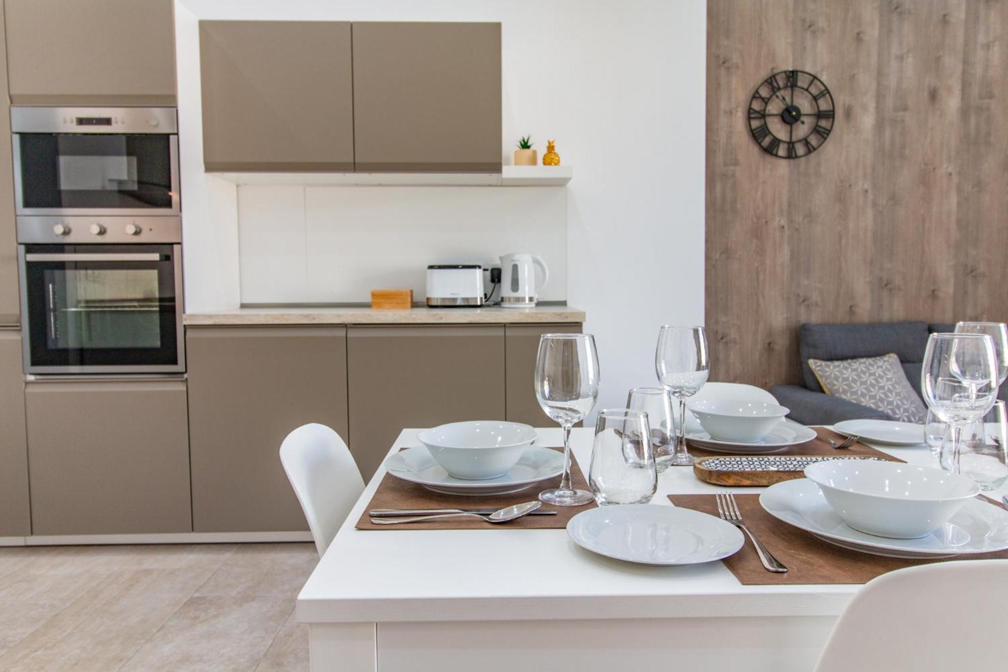 Sandstone Apartment 17 Марсаскала Екстериор снимка