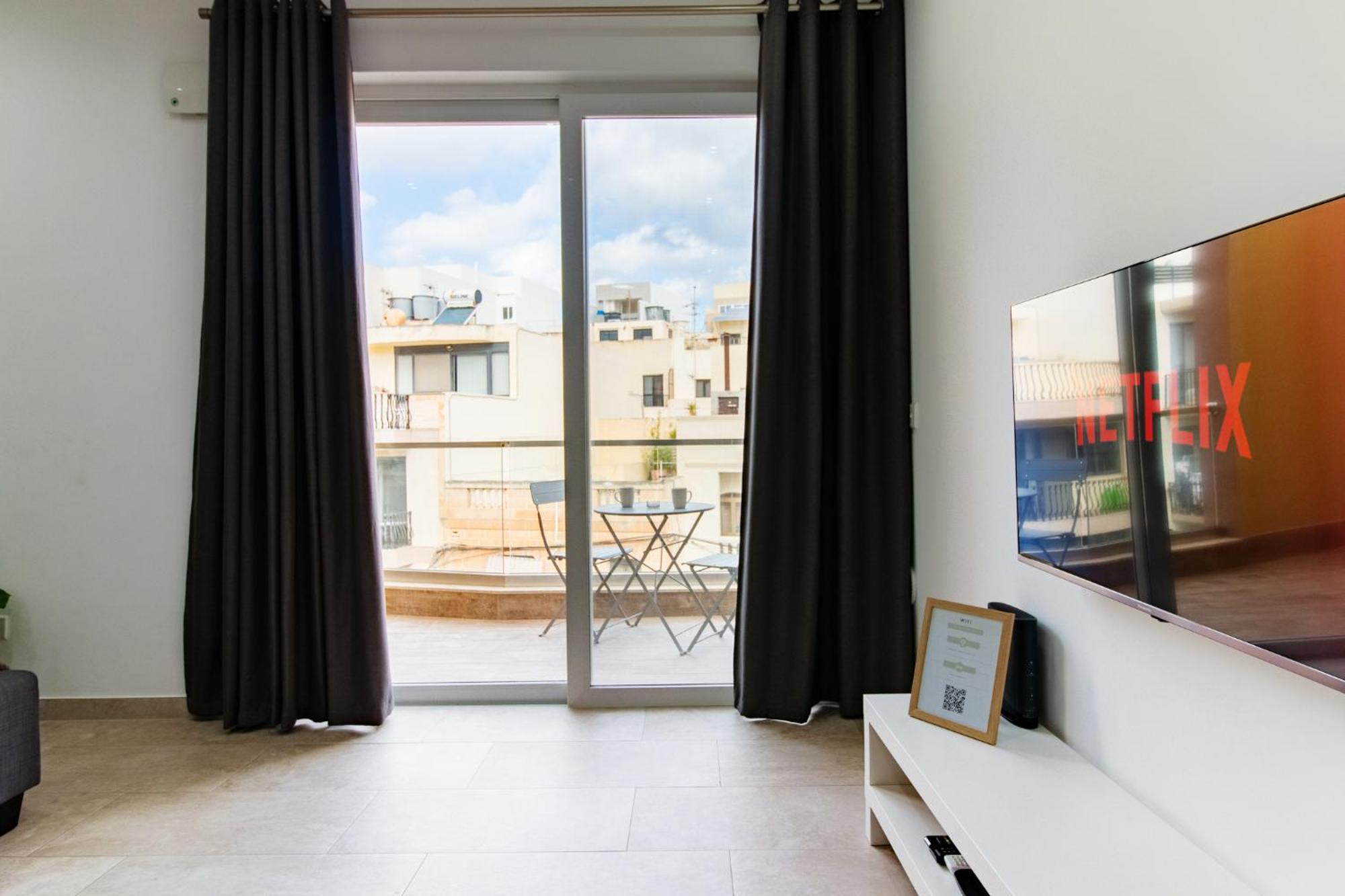 Sandstone Apartment 17 Марсаскала Екстериор снимка