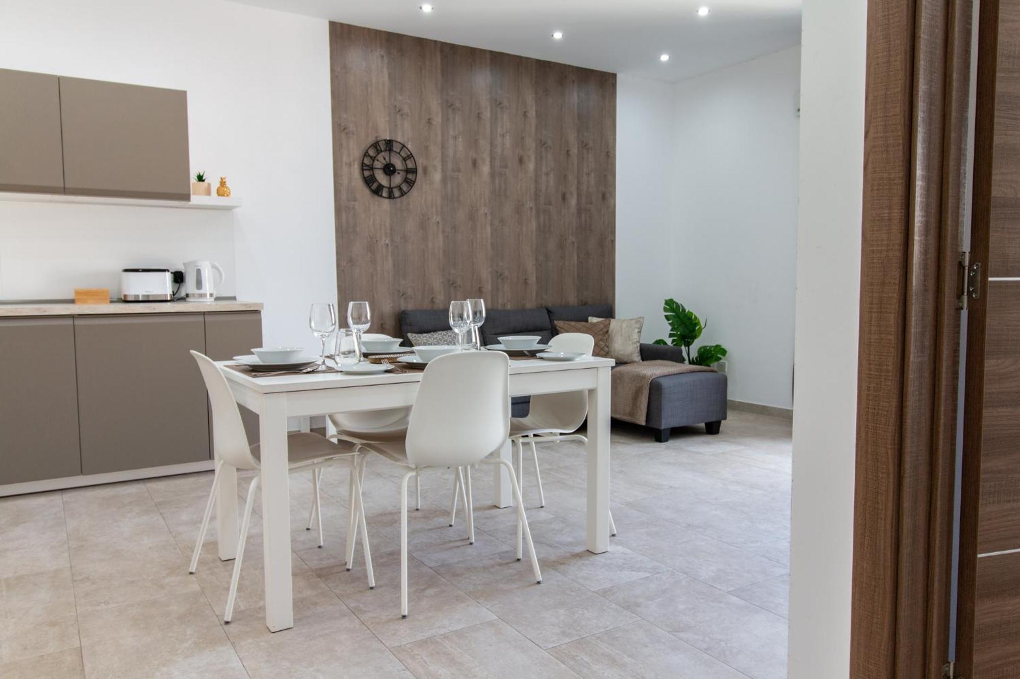 Sandstone Apartment 17 Марсаскала Екстериор снимка
